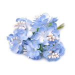 780762-9  Kwiaty materiałowe jasnoniebieskie