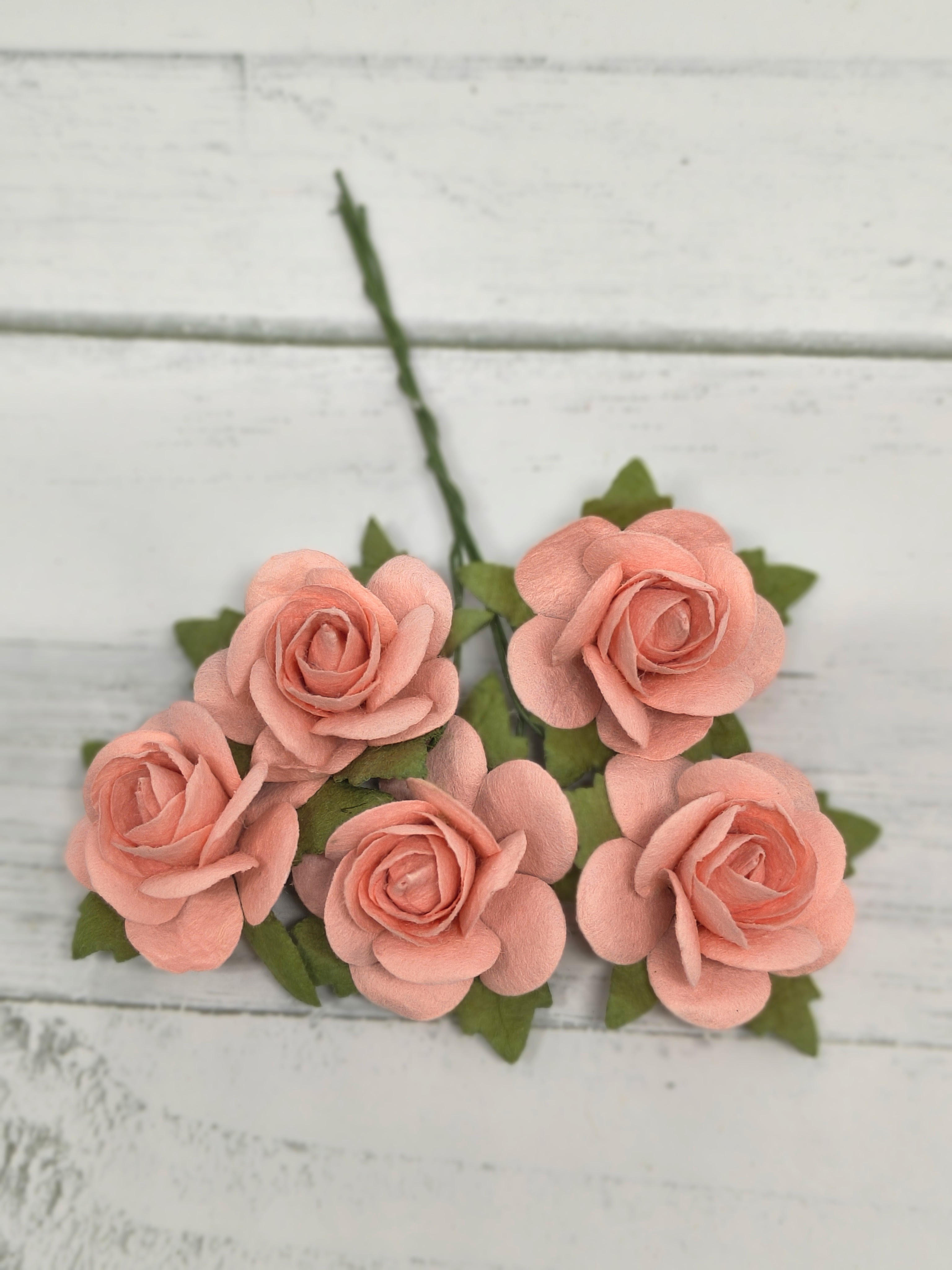 OR-R6-12 Papierowe różyczki Open Roses I am Roses-CORAL-koralowy-pęczek 5 szt