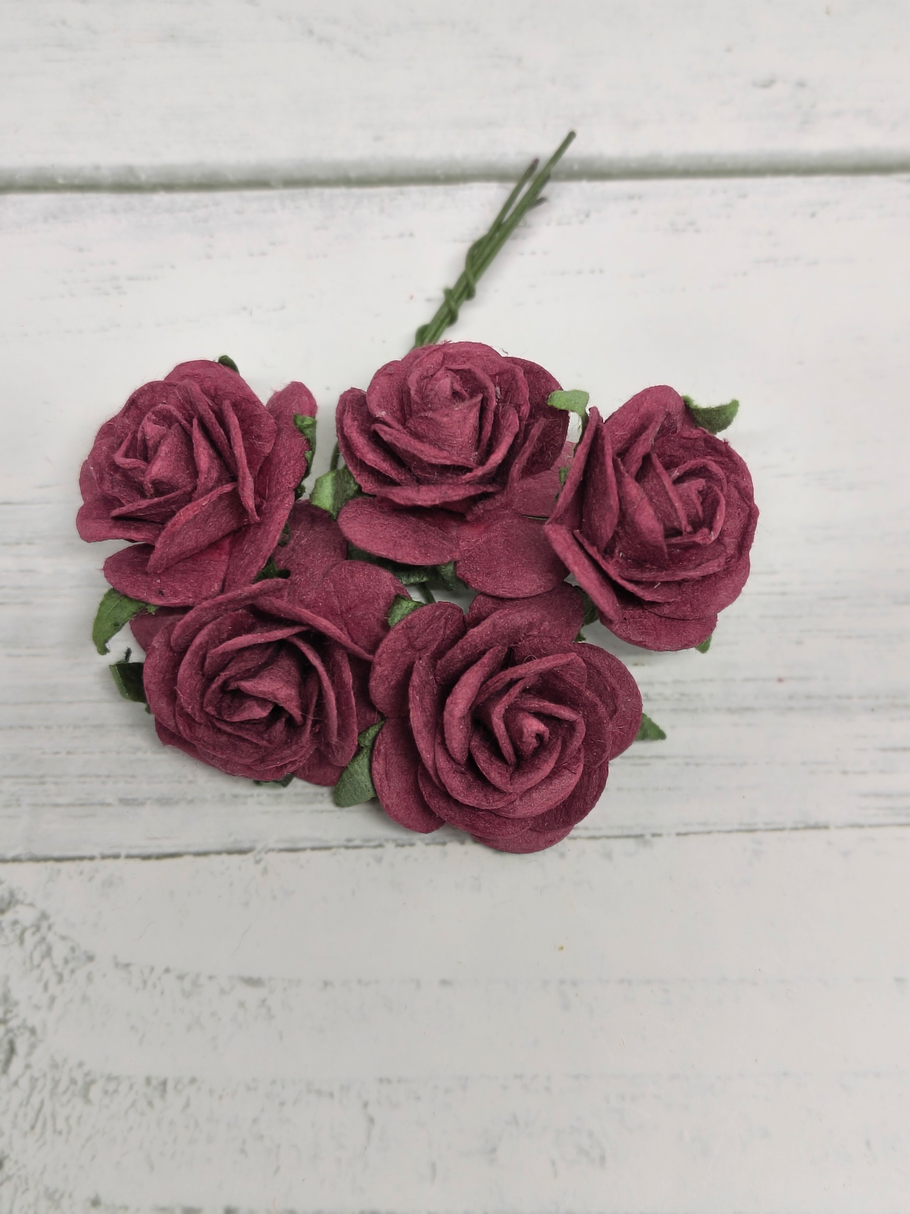 OR-R6-6 Papierowe różyczki Open Roses I am Roses-BURGUND-pęczek 5 szt