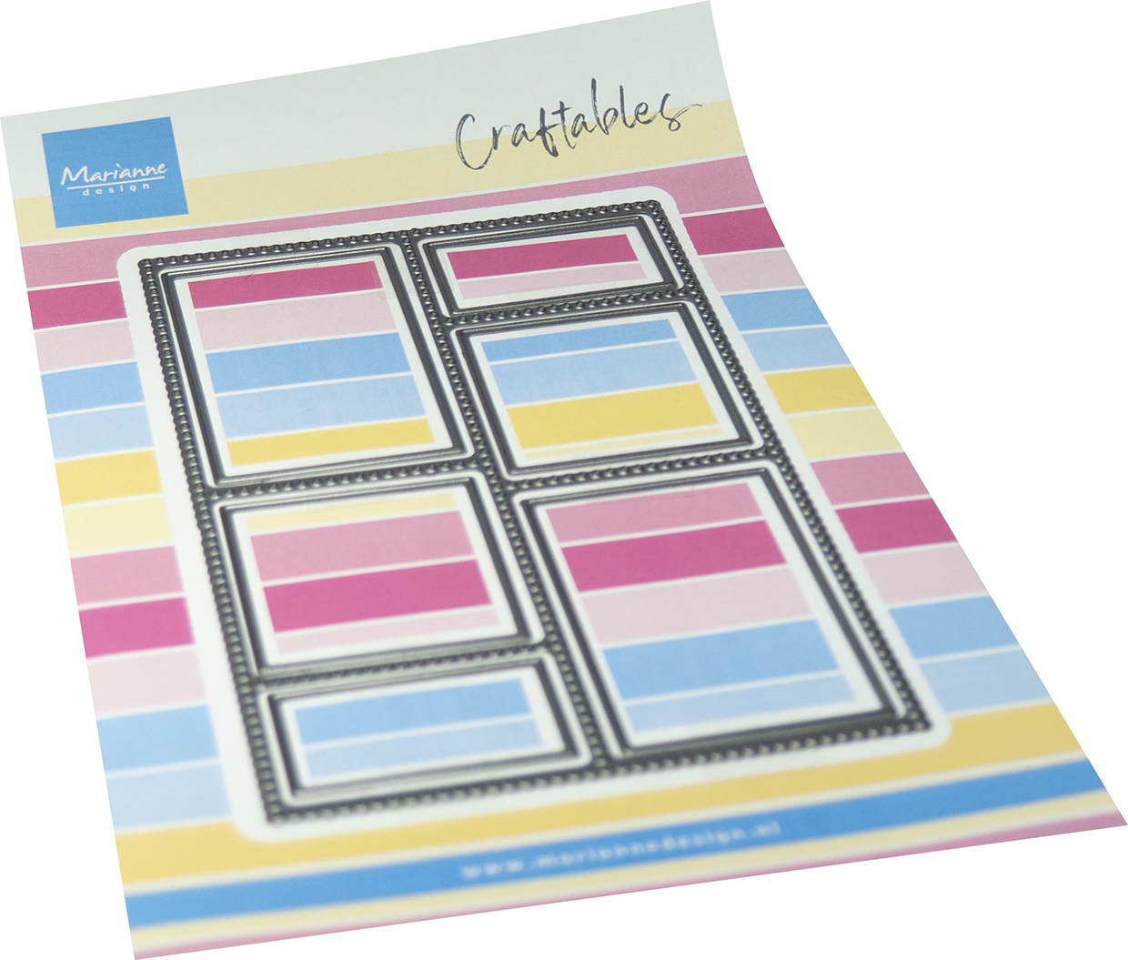 CR1739 Wykrojnik Marianne Design-Craftable -Stamp layout - A6 -znaczki pocztowe