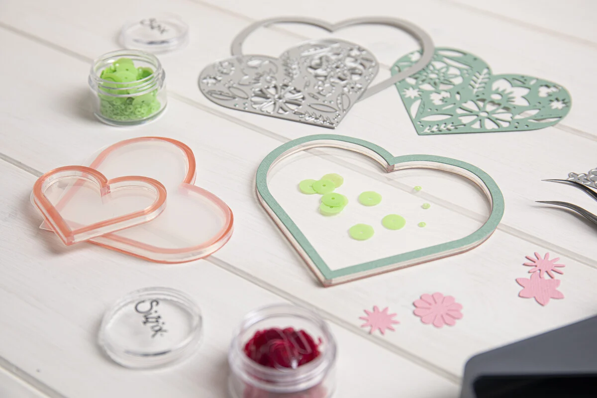 Okienka do shakerów serca - Sizzix Shaker Panes Hearts –3 szt. (665451)