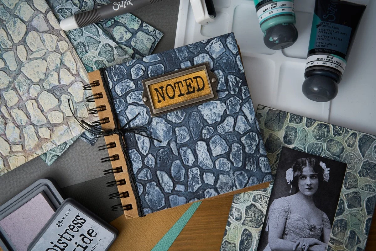 Folder wytłaczający Sizzix 3D Texture Fades by Tim Holtz A5 Cobblestone - bruk i kamienie (666959)