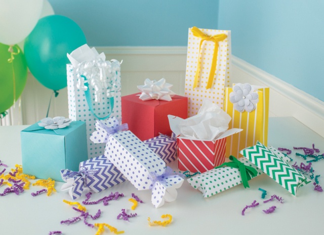 71334-0 Tablica manualna - Punch Board Gift Box-Pudełko na Prezent Kostka