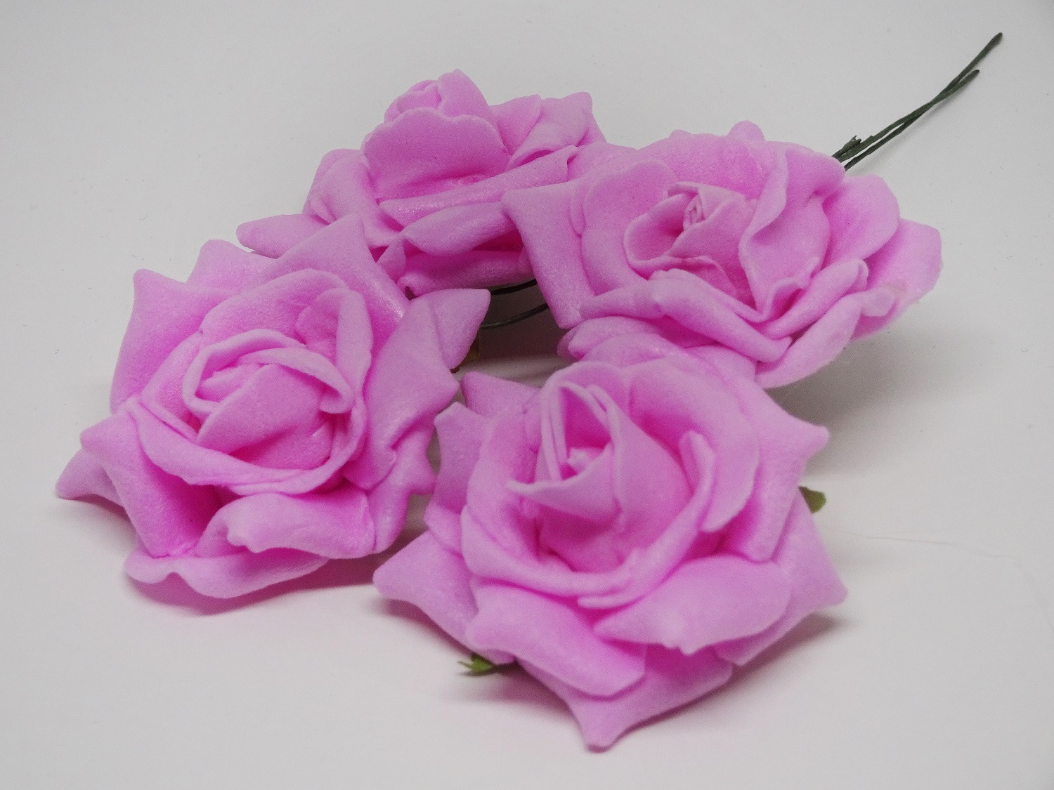  CKF-L-004 Piankowe róże 4cm/4szt -różowe