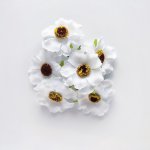 KM-A-B Kwiaty materiałowe  anemon - białe